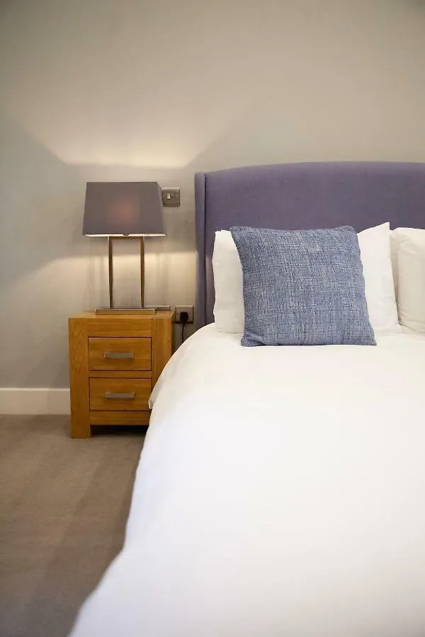 Hillcroft Barn Hotel Leeds United Kingdom