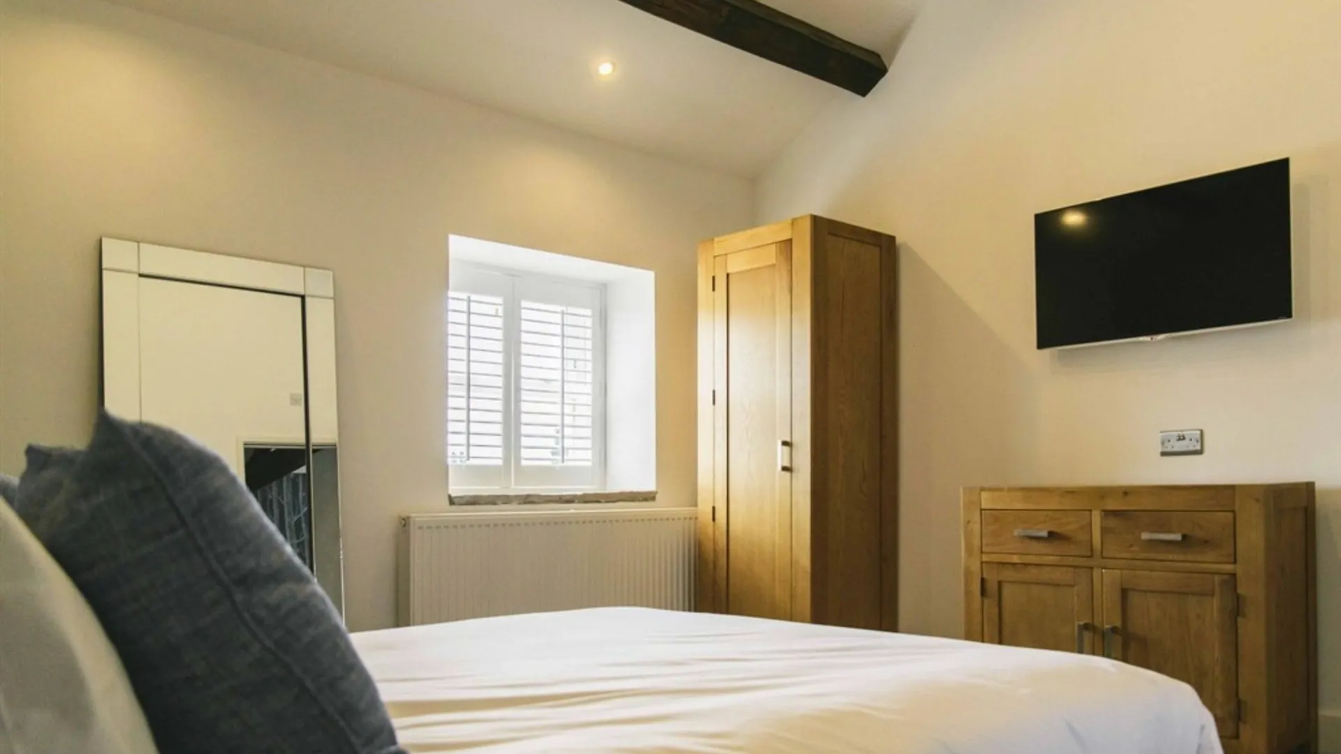 Hillcroft Barn Hotel Leeds