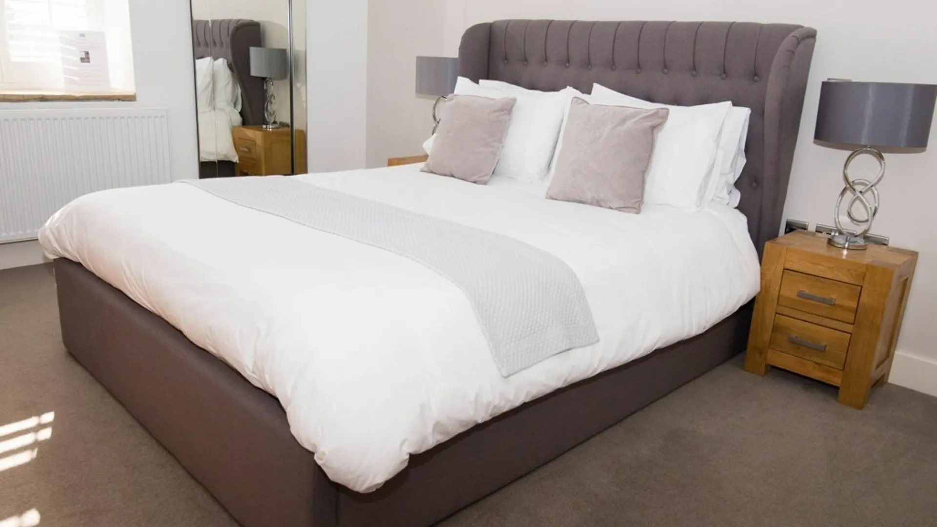 Hillcroft Barn Hotel Leeds United Kingdom