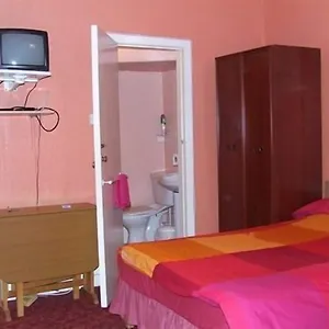 https://sakura-guest-house.edinburghhotelsuk.org